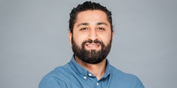 Aboromioo: The Tech Content Creator and Freelance Programmer Who Has Made Over 6,000 Videos