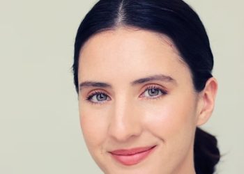 Nicole Gomes: Bridging Cultures Through Performance and Creativity